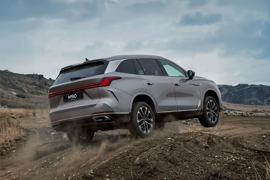 Москвич М90: первый тест флагманского кроссовера новой линейки М