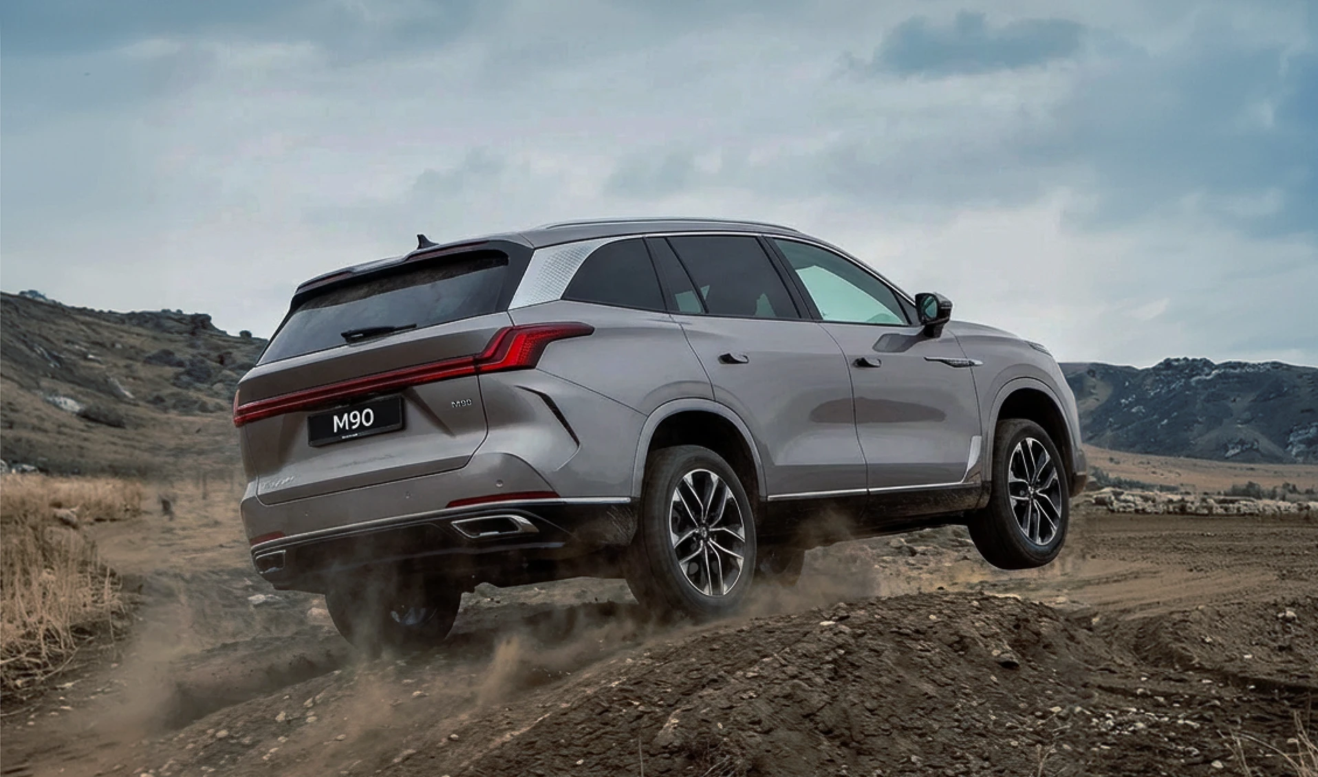 Москвич М90: первый тест флагманского кроссовера новой линейки М